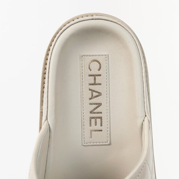 Chanel Light-Grey Lambskin Quilted CC Chain Velcro Dad Sandals - Picture 11 of 13